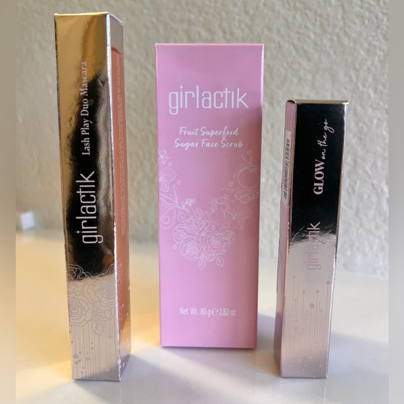 Girlactik Fruit Superfood Sugar Face Scrub NIB - Picture 5 of 5